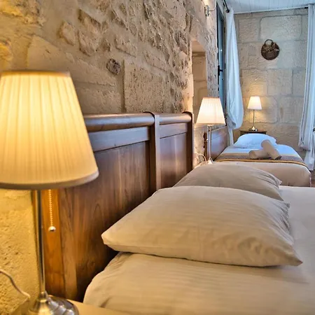 La Muette 3* Арль