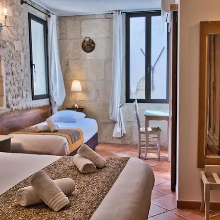 La Muette Hotel
