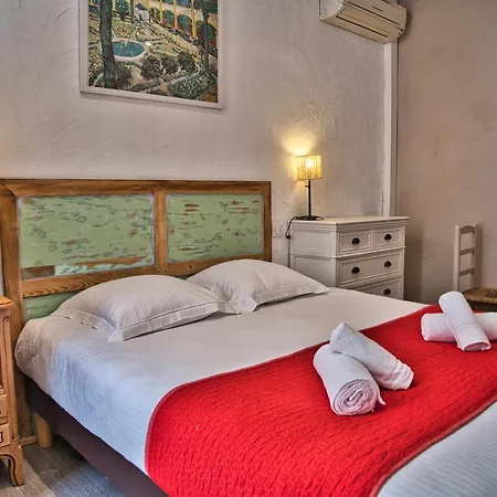 La Muette Hotel